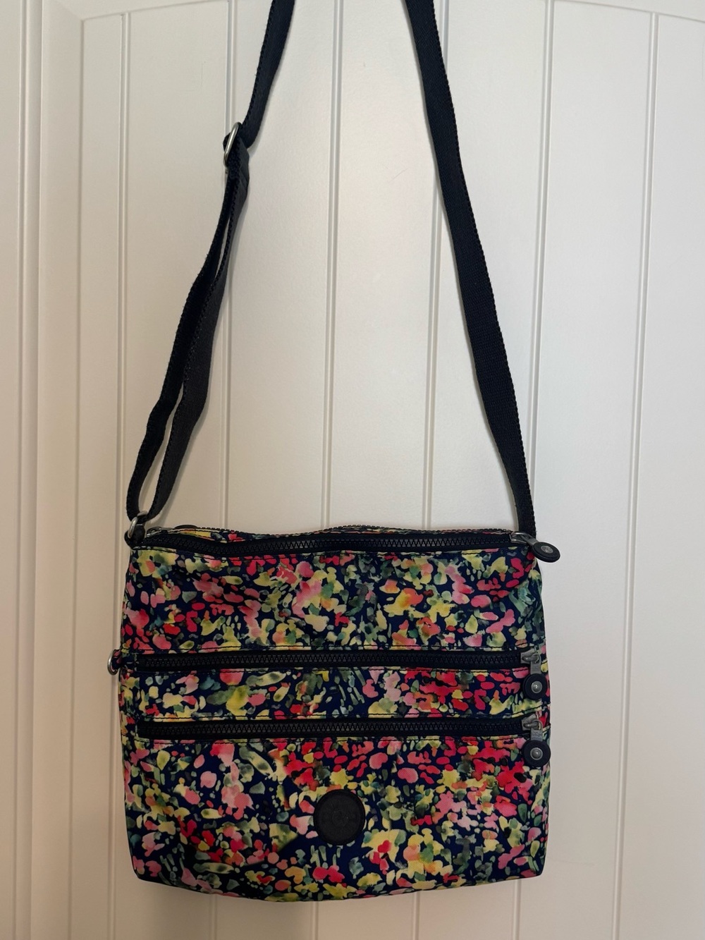 Kipling Alvar Crossbody Bag in Sweet Bouquet Adjustable strap Multi Pockets EUC - Picture 11 of 11
